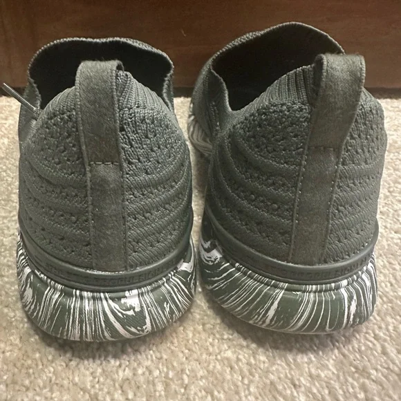 APL 8 - Picture 3 of 4